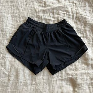 Lululemon Hotty Hot Low-Rise Lined Short 4"